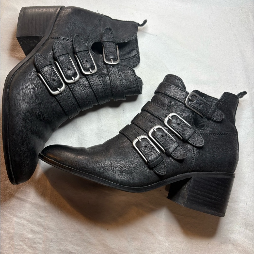 Lucky Brand Women’s  Black Leather Boots